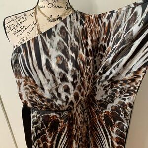 Bebe new with tags on sleeve dress with tie